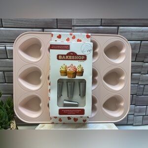 THE BAKESHOP ❤️by masterclass 12 Cup Muffin Pan & Decorating Kit Pink NWT